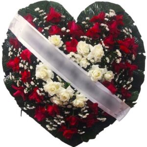 Coroa de Flores de Coração Rosas Vermelhas e Brancas